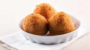 Arancino con riso giallo