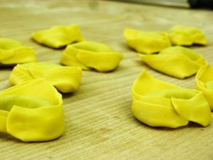 Ravioli con mozzarella di bufala e pomodorino secco